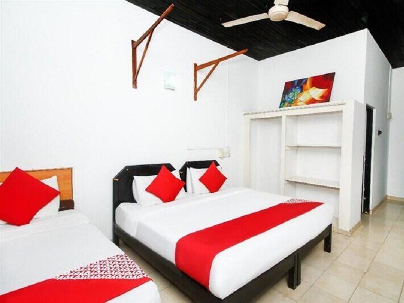Ceylonica Beach Hotel เนกอมโบ ภายนอก รูปภาพ